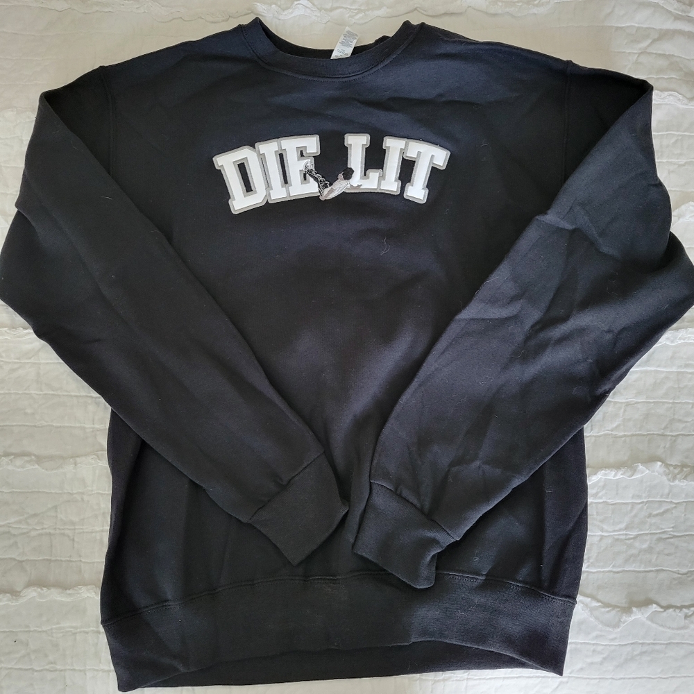 Playboi Cardi DIE LIT TShirt Size Small Long Sleeve Patch Is Stitched Brand New